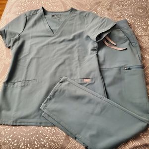 Figs Hydro Green Scrub Set EUC